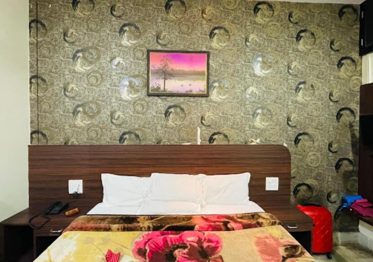 Liberty Guest House Varanasi Ngoại thất bức ảnh
