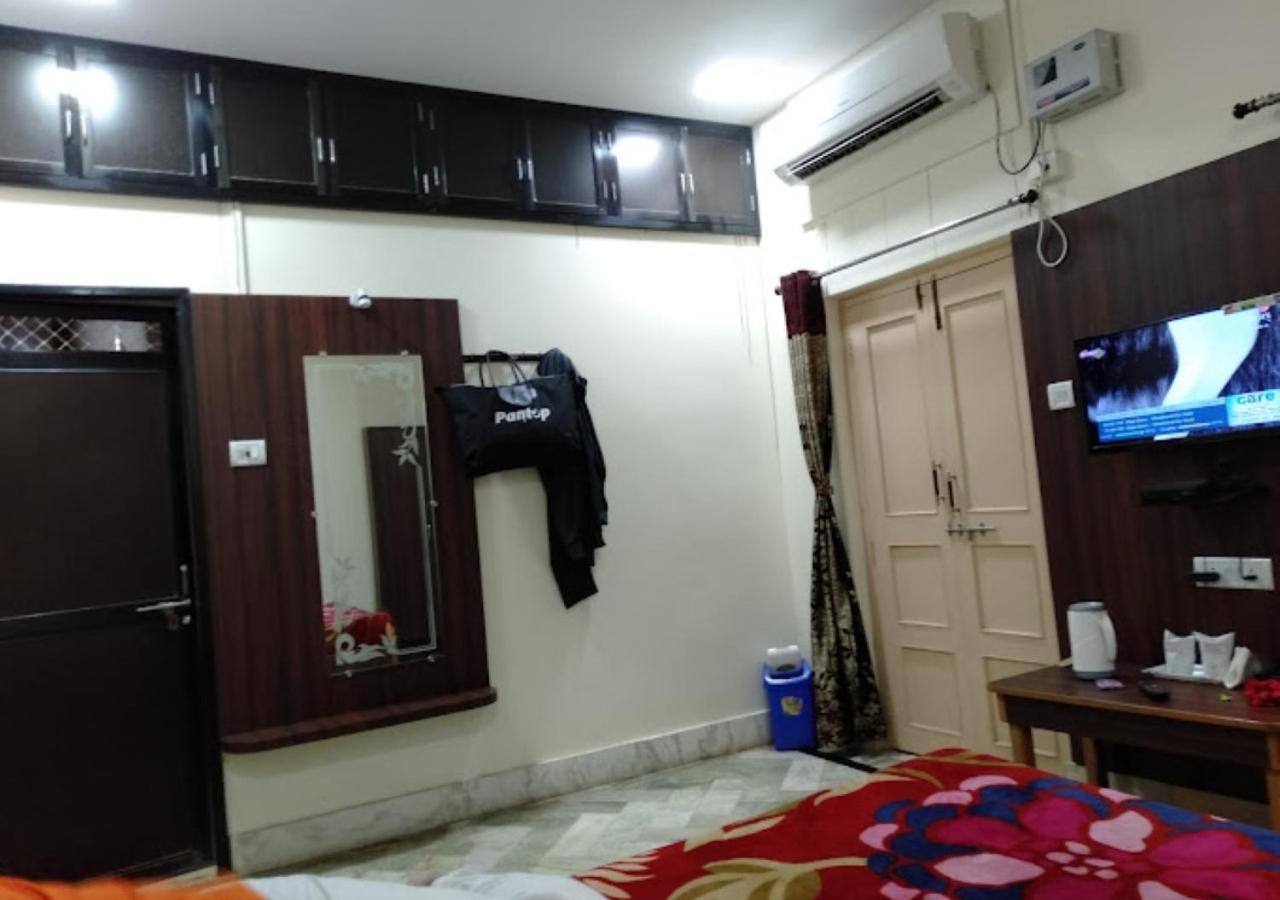 Liberty Guest House Varanasi Ngoại thất bức ảnh
